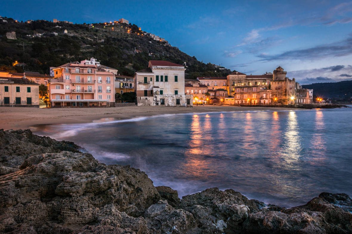 Spiaggia di Santa Maria di Castellabate vista dall'alto - Cilento